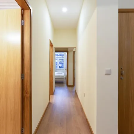 Yellow Tiles By Pcale Appartement *