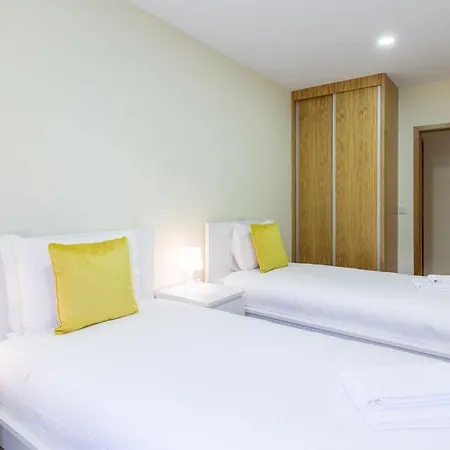 Yellow Tiles By Pcale Apartment Porto