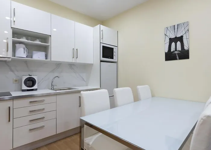 Yellow Tiles By Pcale 아파트 포르투