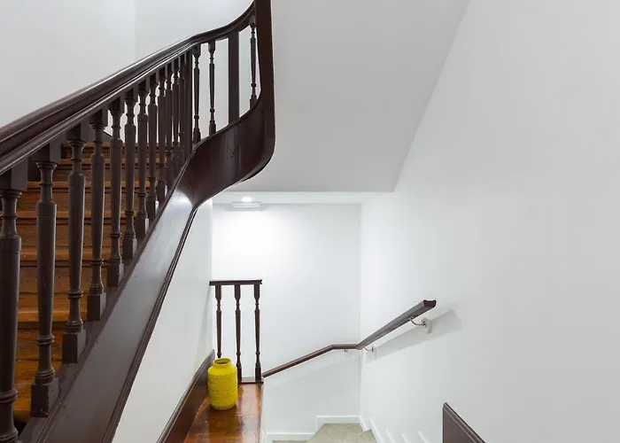 아파트 Yellow Tiles By Pcale *