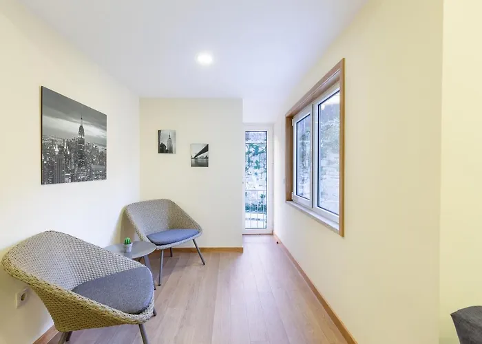 Yellow Tiles By Pcale Apartment Porto