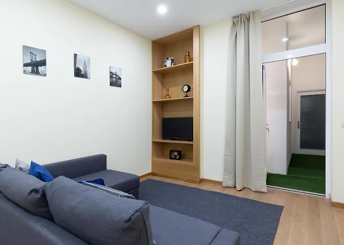 Yellow Tiles By Pcale Apartment Porto