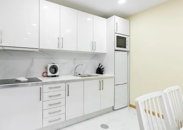 Yellow Tiles By Pcale Apartment Porto